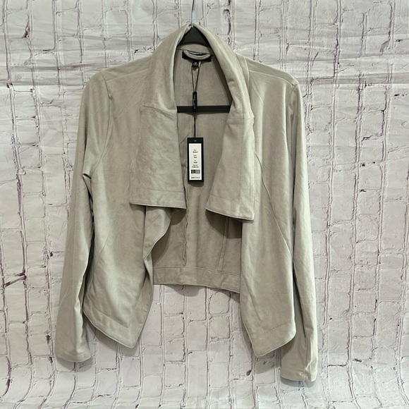 Romeo & Juliet Couture Jackets & Blazers - NWT Romeo + Juliet Couture Open Front Suede Feel Jacket Medium